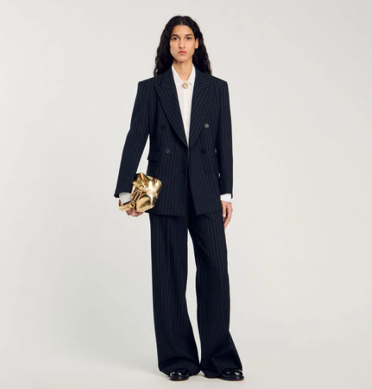 Elegantna parizska moda v kazdom detaile Sandro Paris mi prinasla novu uroven profesionalneho stylu